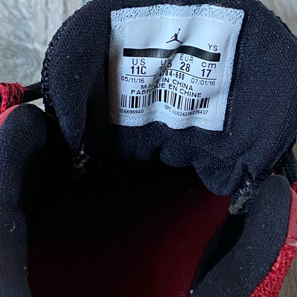 Youth Jordan’s size 11 - Picture 5 of 5
